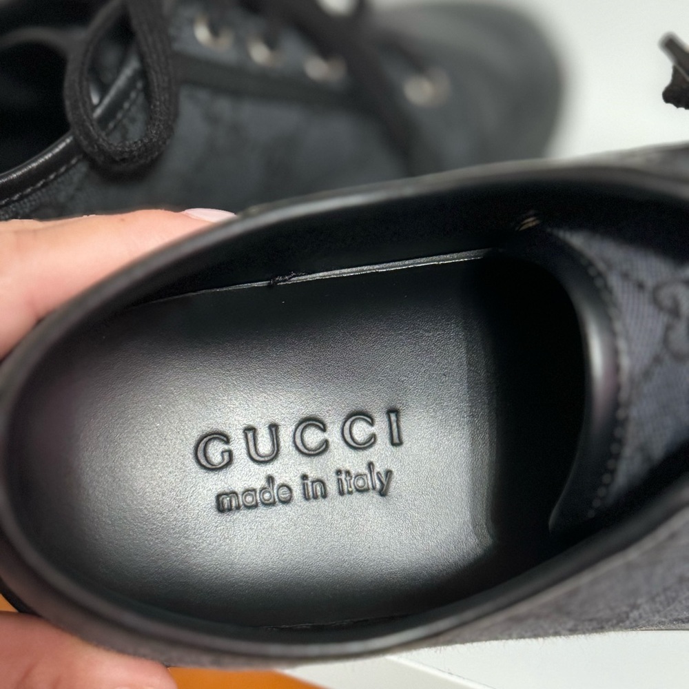 Men’s Gucci shoes - Picture 3 of 6